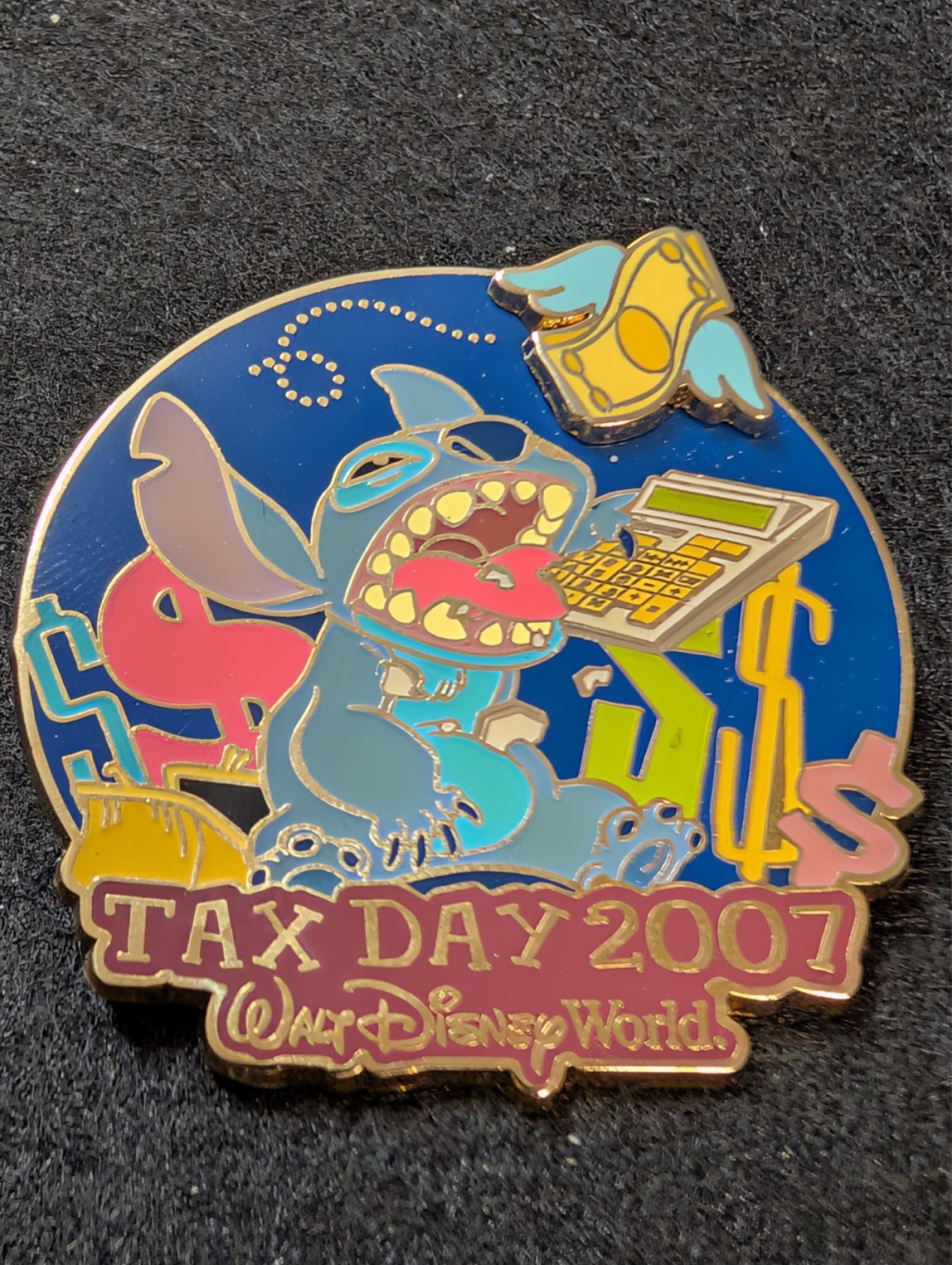 Disney TAX DAY 2007 PIN FLYING DOLLAR STITCH EAT CALCULATOR AP