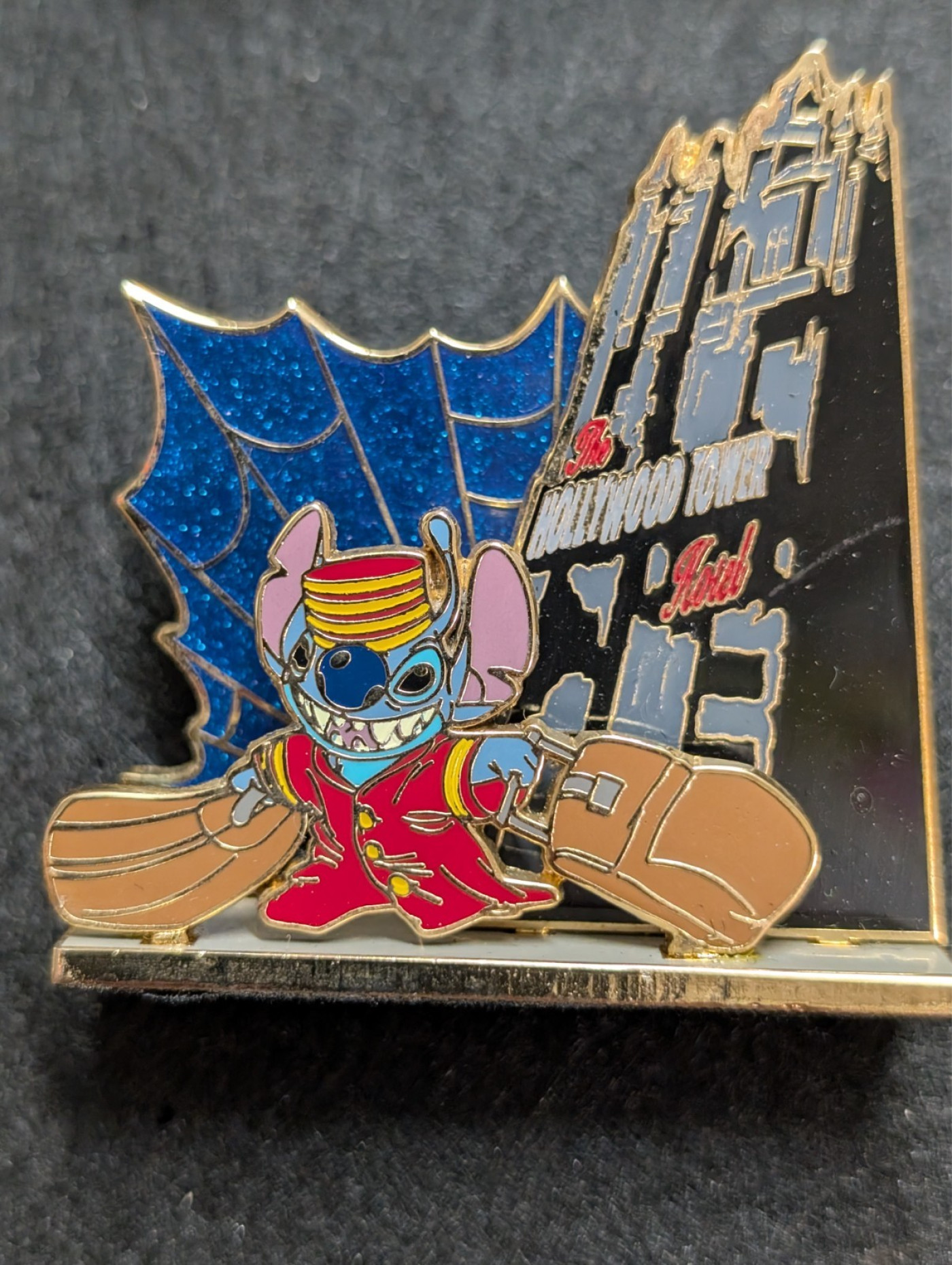 Disney Hollywood Hotel Tower of Terror Bellhop Stitch Diorama Pin Le 1000