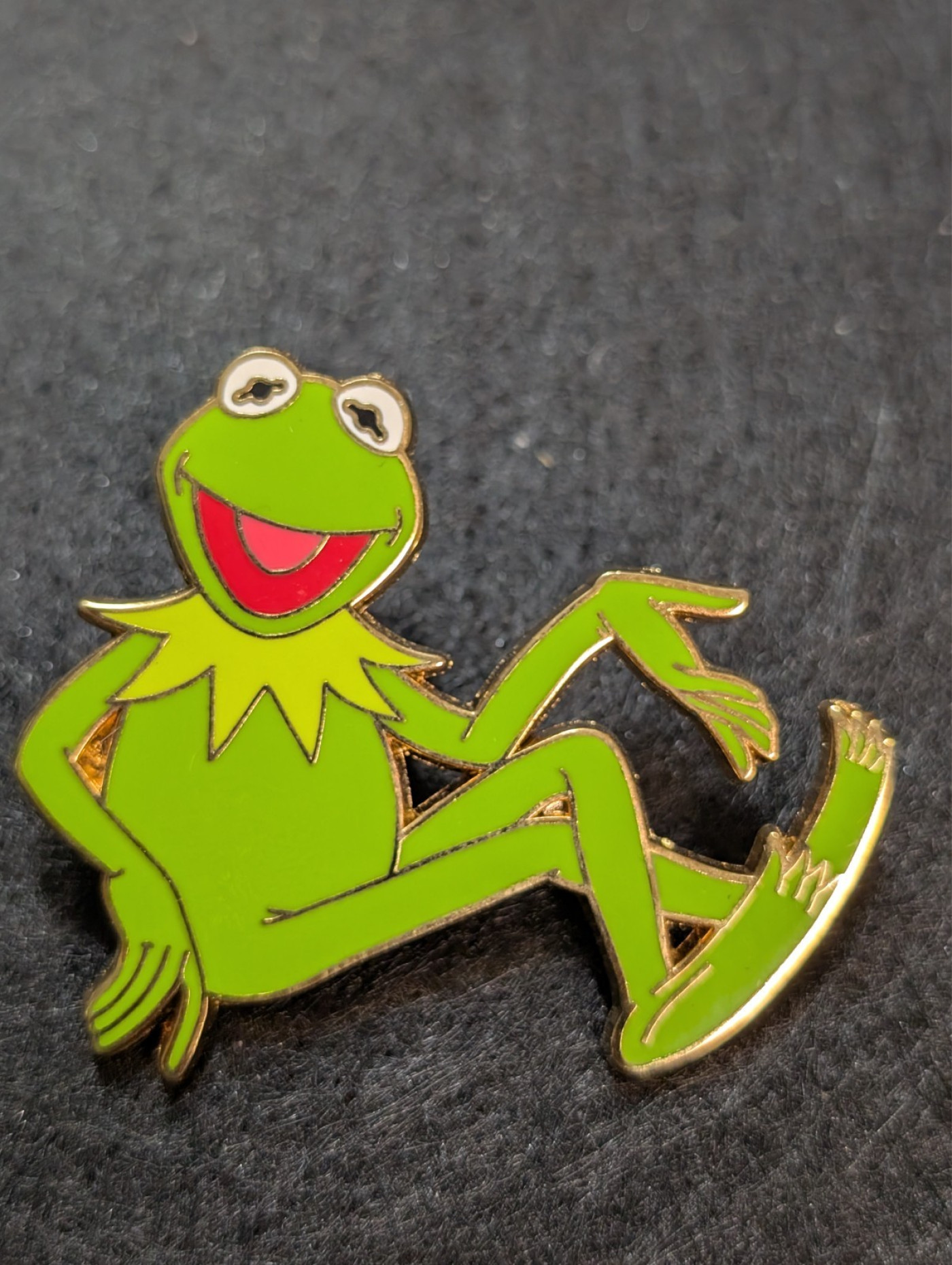 RARE - Kermit the Frog Muppets Disney Parks Exclusive Pin 2004 OE - SUPER RARE