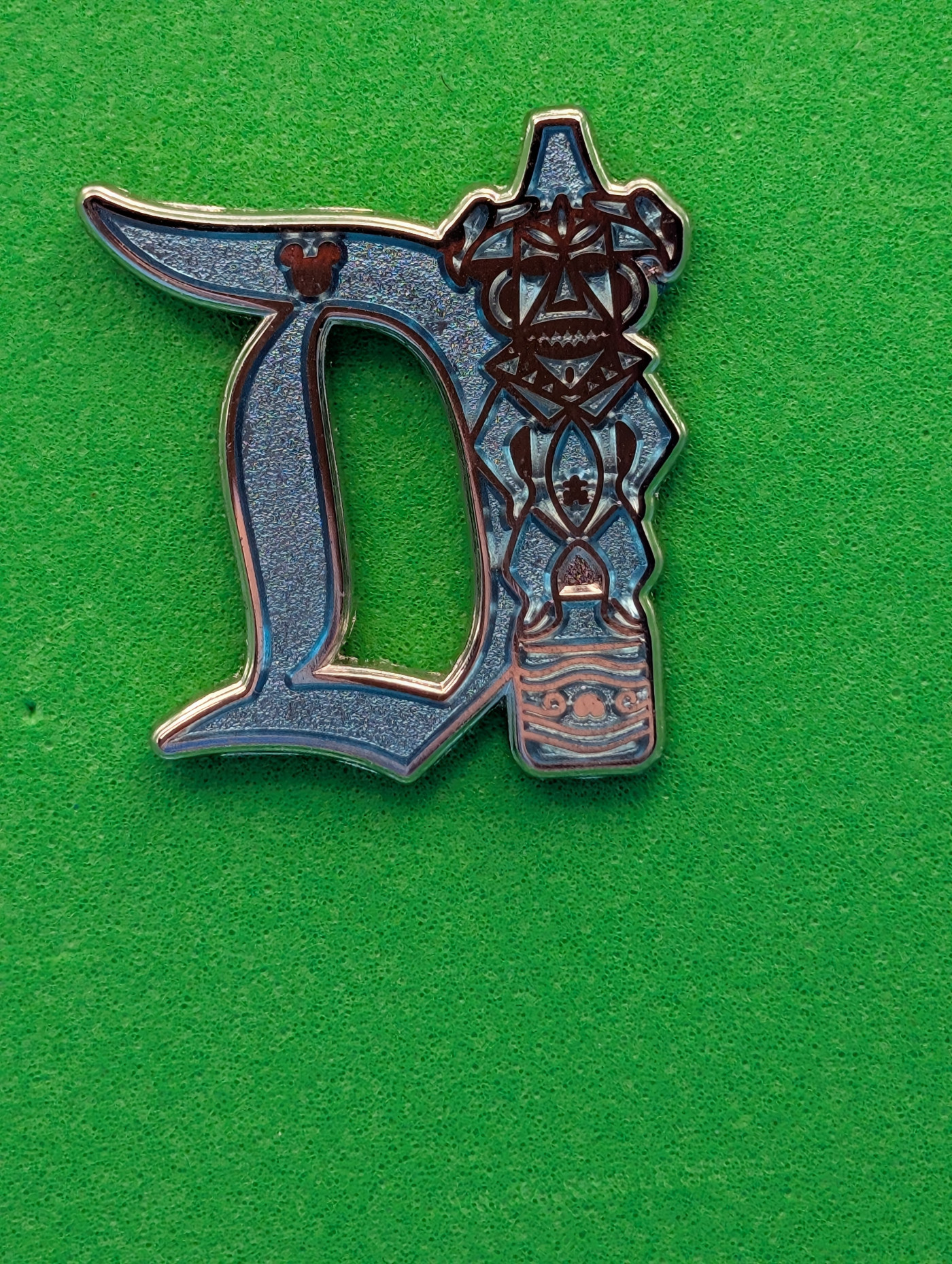 Disney Pin Hidden Mickey Character Disneyland D 2019 Tiki Room Chaser DLR