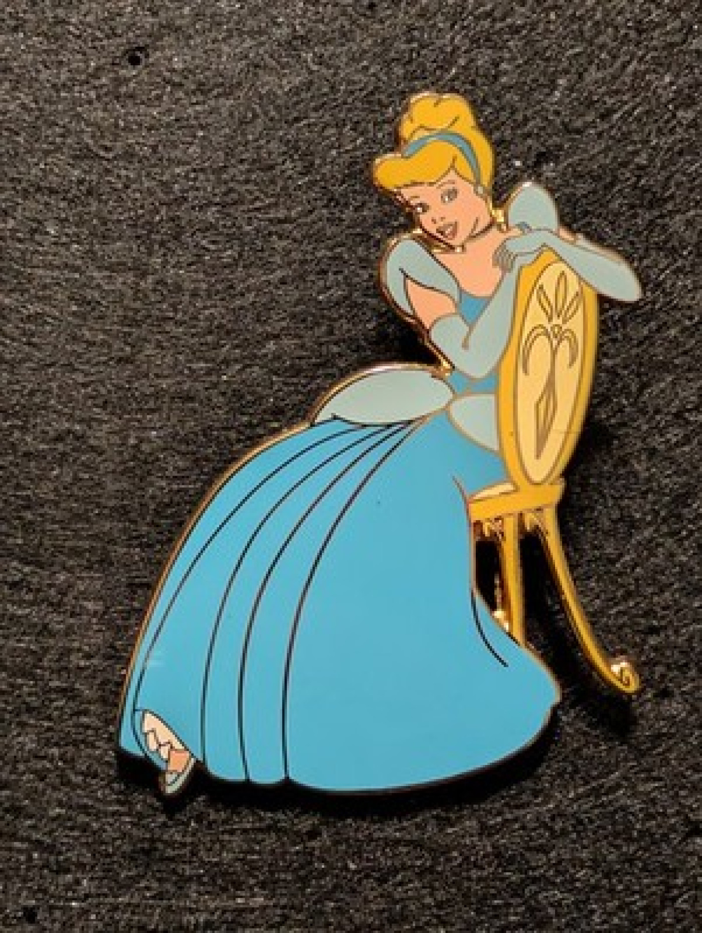 Disney Auctions Pin Princess Cinderella Seated  LE Movie - collectible - Sitting
