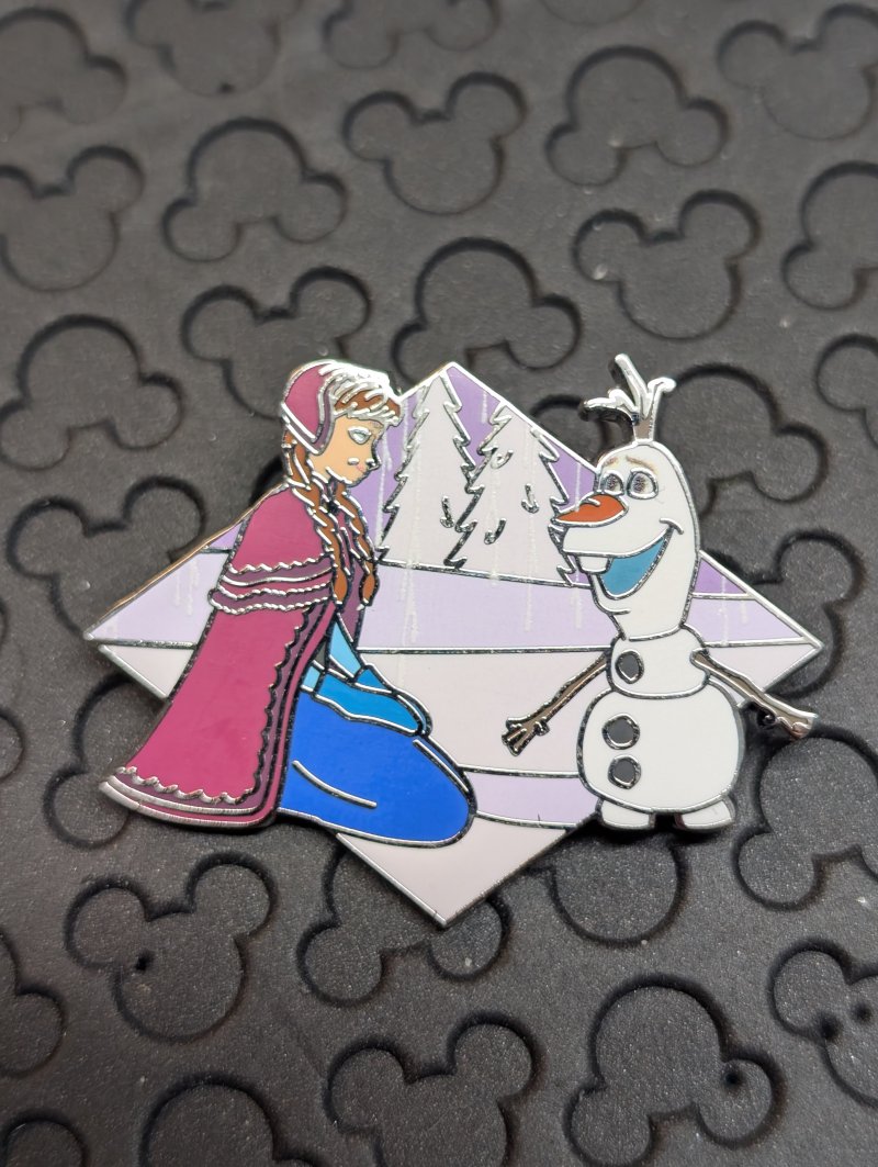 Disney Frozen Mystery Collection - Anna and Olaf Pin