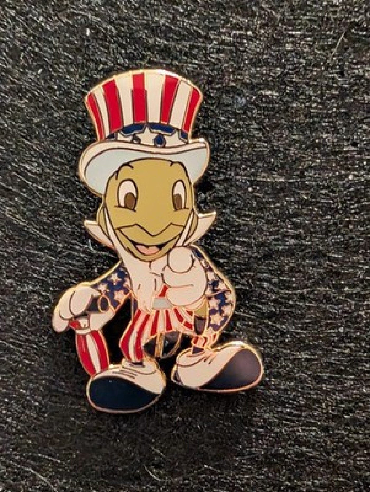 Disney DLR Cast Member All American Festival Jiminy Cricket Uncle Sam Pin 