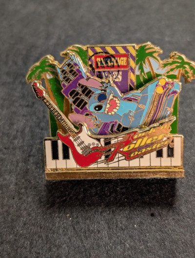 PP54795 WDW Stitch Rock 'N Roller Coaster - 3D Attractions Diorama Disney Pin