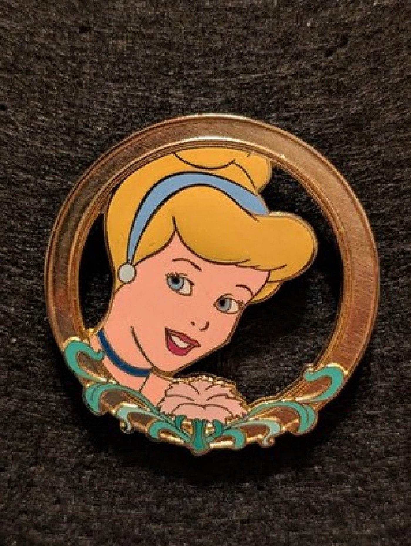 Disney Pin Disney Auctions Cinderella Gold Ring LE 250 
