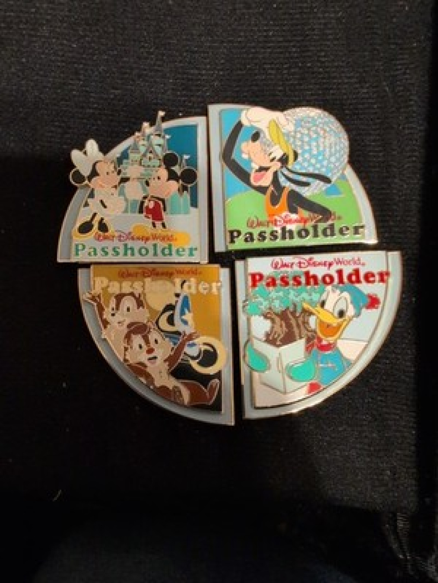 Disney WDW 4 pin puzzle set passholder exclusive - FOUR PARKS - 2008