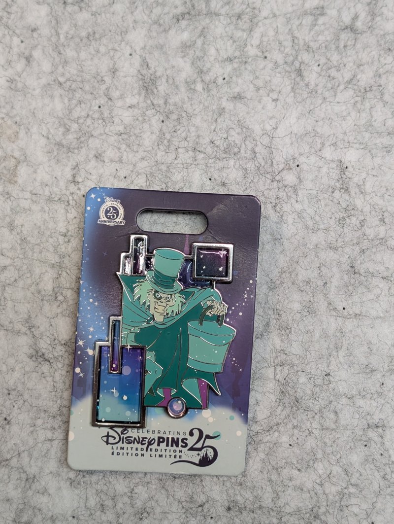 Disney Pins 25th Anniversary Hatbox Ghost Limited Edition Pin
