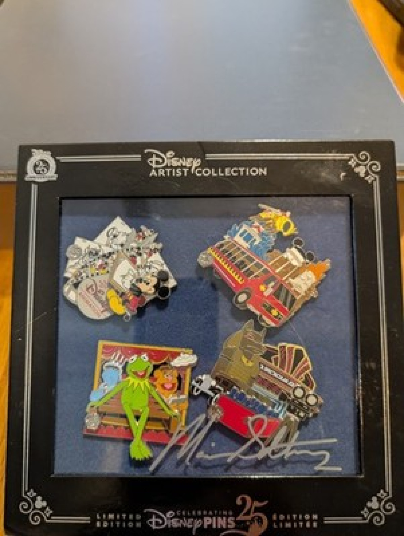SIGNED - WDW Maria Stuckey Artist Series Hollywood Studios Pin Set Muppet Vision
