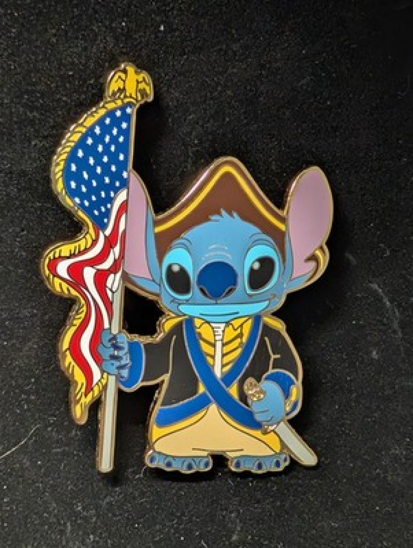 DISNEY Shopping Pin Stitch Patriotic Revolutionary War Soldier -  LE 1000