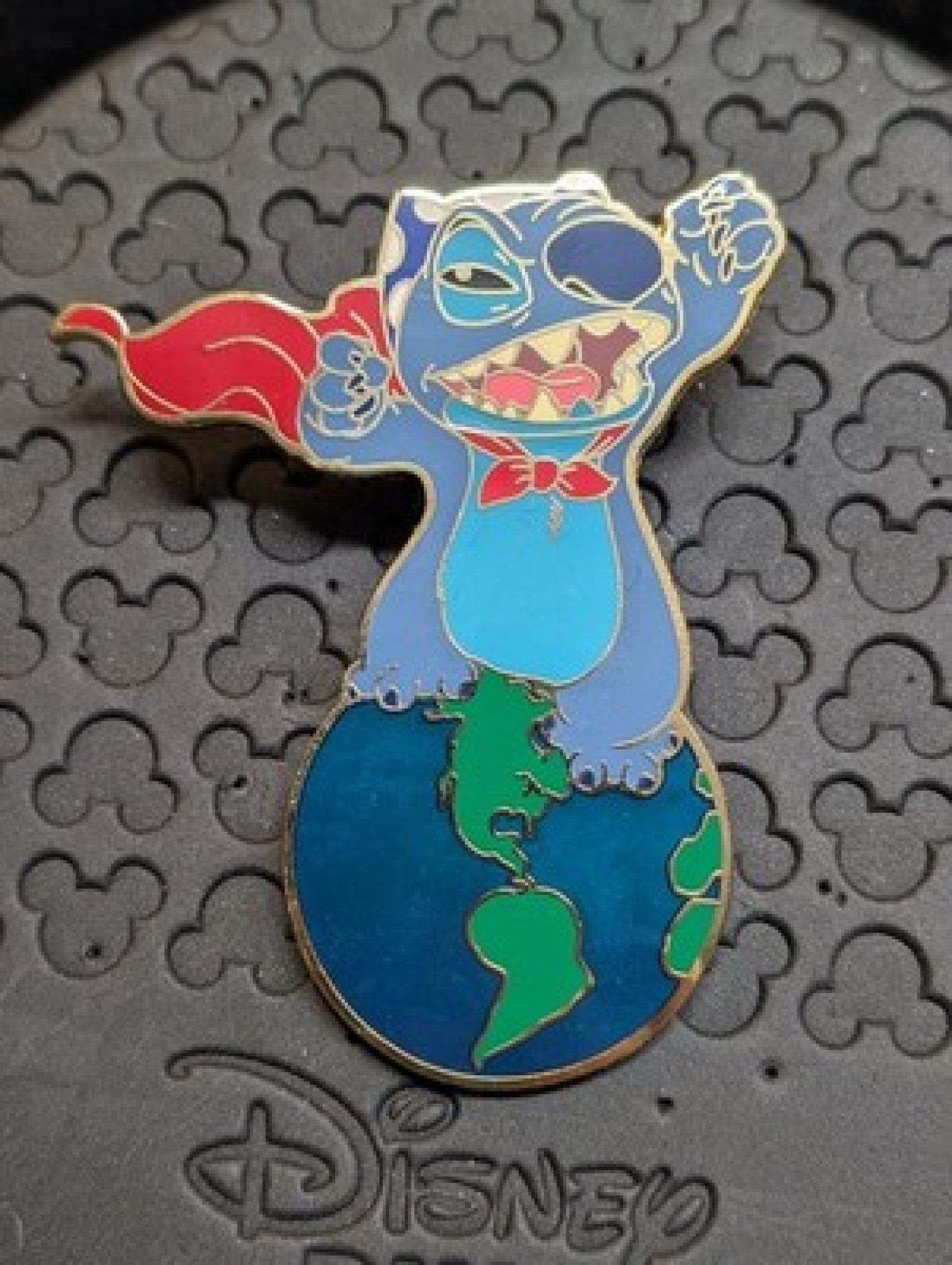 Disney Pin DS Super Stitch On Top of the World Jumbo LE500