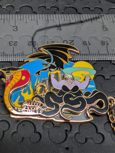 Disneyland Paris  Disney Pin - Villain Once Upon Dream Parade Ursula