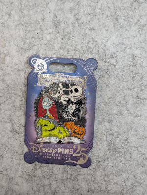 Disney Fairy Tale Moments - The Nightmare Before Christmas 25th Anniversary Pin
