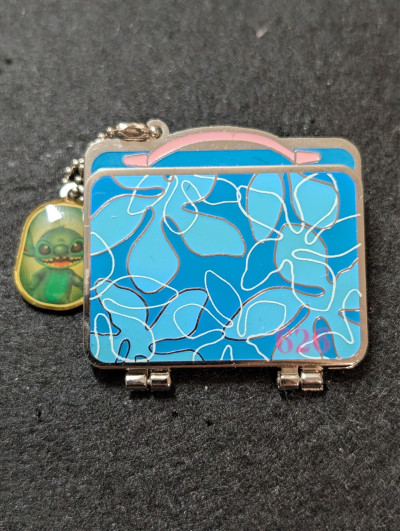 Disney Marquee Collection Pin Lilo and Stitch Lunchbox LR Dangle Opening Box Pin