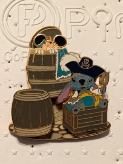 Disney Pirates of the Caribbean Pin Minnie Mouse & Stitch Pin Barrels Moving Pin