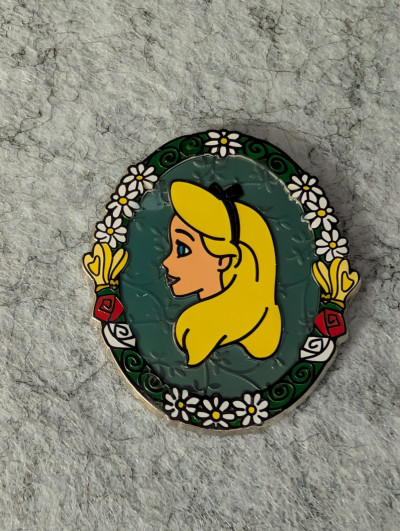 Disney DLR Annual Passholder Cameo with Alice in Wonderland Passholder Pin